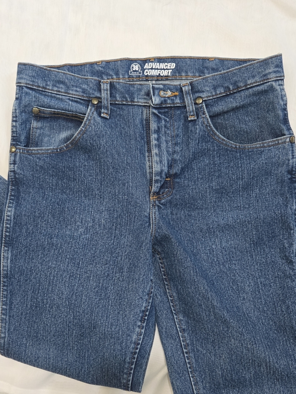 Wrangler Men's Slim Fit Blue Jeans